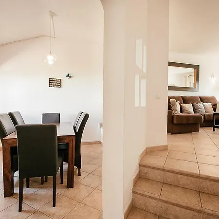 Fegan Villas - Townhouse Ada 度假居 *