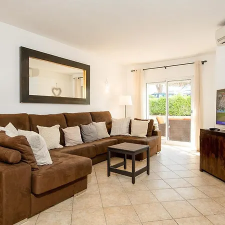 بيت للعطل Fegan Villas - Townhouse Ada